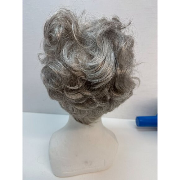 Ladies full Wigs Paula Young and more - Picture 4 of 13